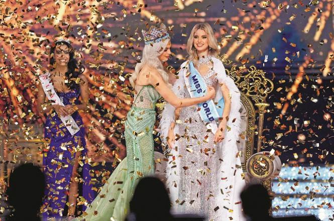 Kristina Peshkova Ako is being awarded the title of Miss World. Photo: PTI