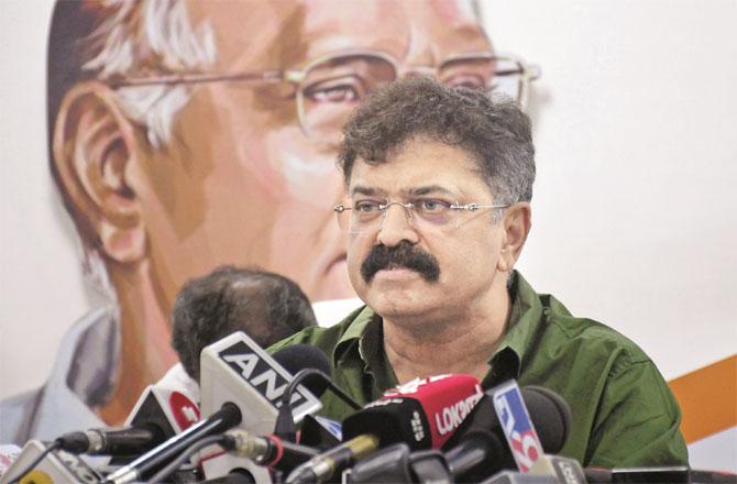 NCP (Sharad Pawar) leader Jitendra Ohar strongly criticized the government`s decision. Photo: INN
