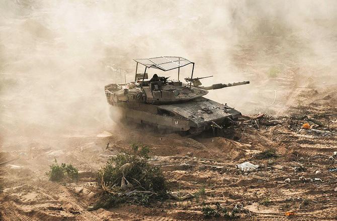 A scene of destruction caused by an Israeli tank in Rafah can be seen. Photo: INN