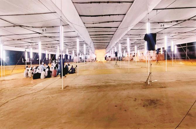 A spacious gathering place for participants in Wadi Noor (Azad Maidan).