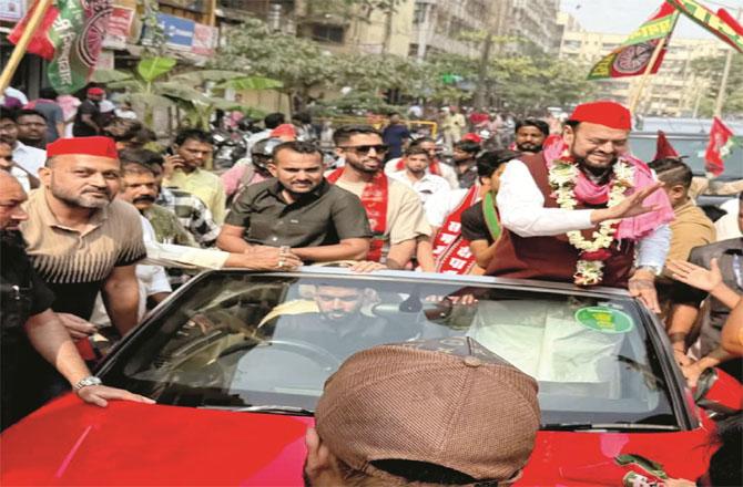 Senior Samajwadi Party leader Abu Asim Azmi has defeated Nawab Malik in the election.
