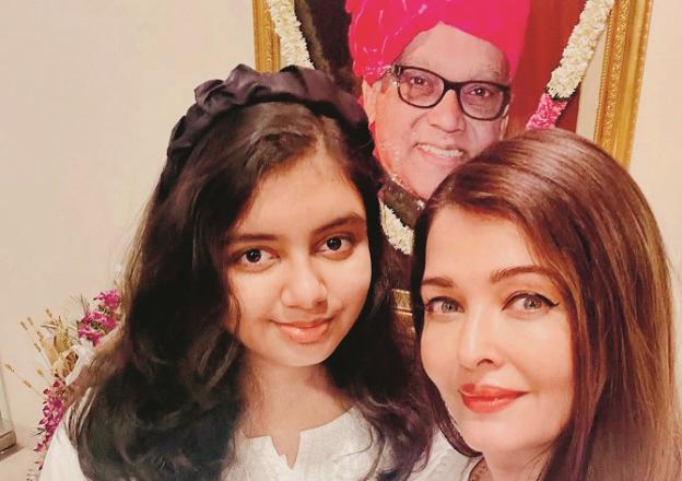 Aishwarya and Aaradhya Bachchan. Photo: INN