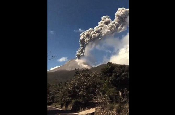 Smoke can be seen in the sky after the eruption of the volcano. Image: X