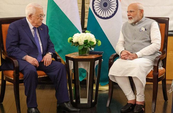 PM Modi With Palestanian President Mehmoud Abbas. Photo: INN