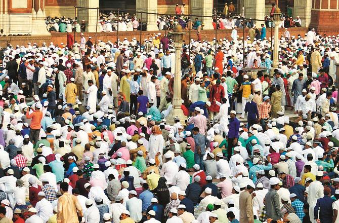 If Muslims make the Prophet`s life as their guide, then they will know the solution to deal with these problems and divine help will also be included in them. Photo: INN