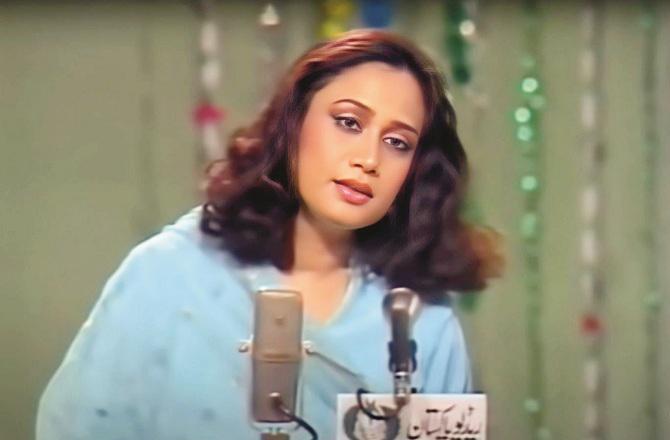 Parveen Shakir (Born: 24th November 1952 ... Death: 26th December 1994). Photo: INN