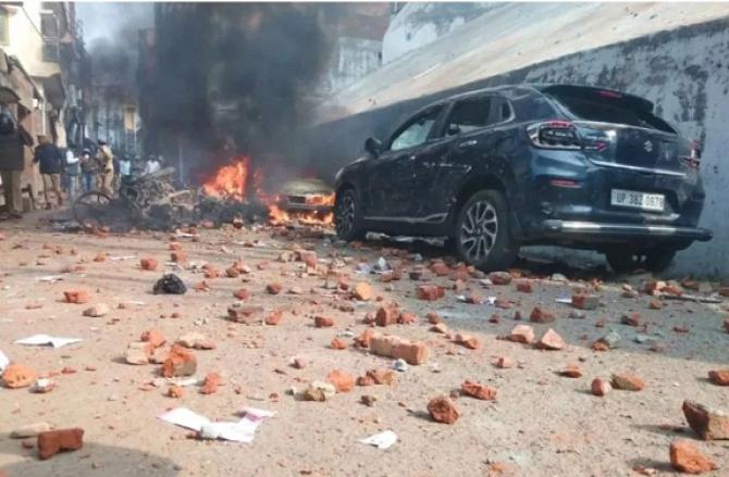 The police opened fire on the local population after the situation worsened due to the violence of the people involved in the survey team. Photo: INN