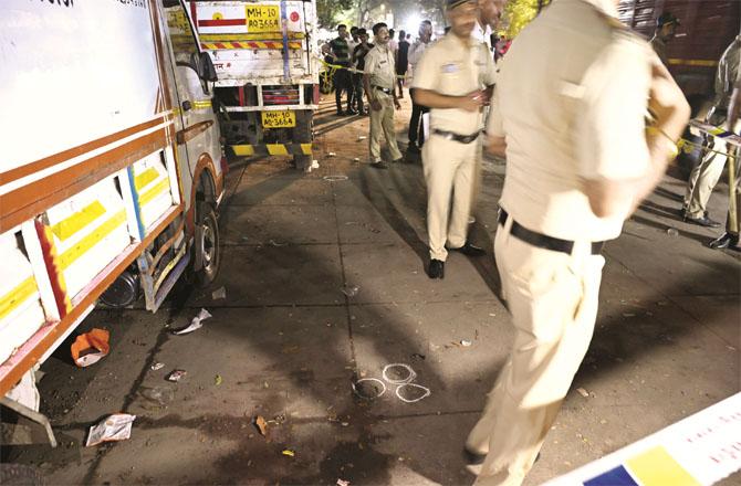 Police personnel are assigned to the crime scene. Photos: Ashish Raje