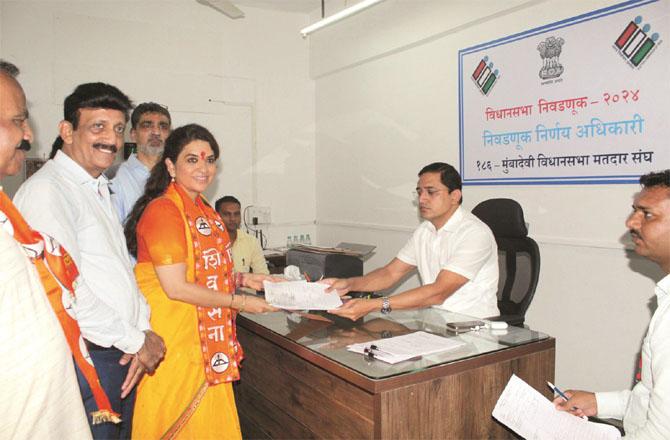 Shiv Sena candidates filing nomination papers.