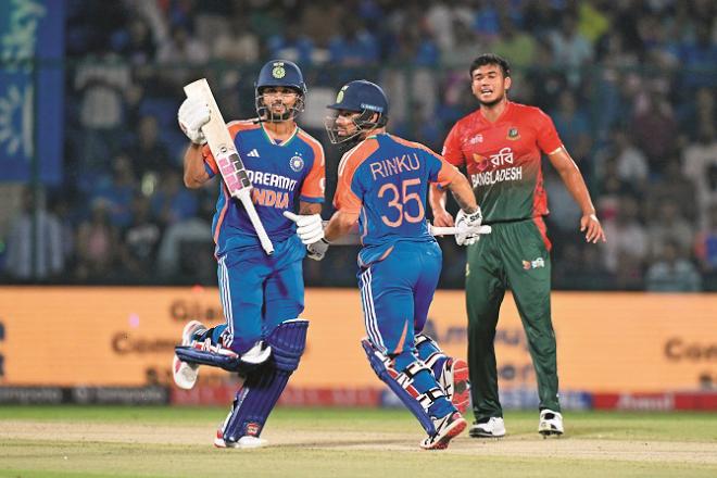 Team India`s batsmen Bazantish Reddy (left) and Rinku Singh displayed aggressive batting against Bangladesh. Photo: INN