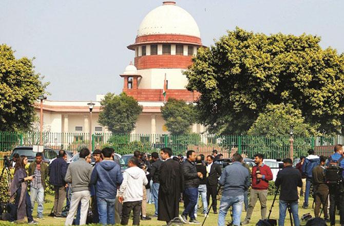 In this era of political revenge, today the country`s eyes are on the Supreme Court. Photo: INN