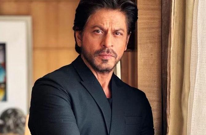 SRK will turn 59 on November 2. Photo: INN