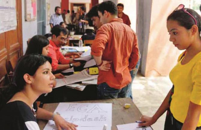 In this era of competition, students need to keep an eye on the next exam along with admission. Photo: INN