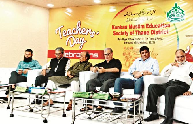 (From right) Daniyal Qazi, Almaz Faqih, Naveed Kharbey, Advocate Yasin Momin and Shahid Latif. Photo: INN