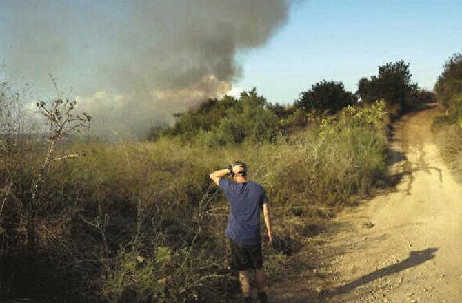 After the missile attack by the Houthis, smoke is rising from the area of ​​central Israel. Photo: INN.