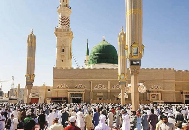 The Holy Prophet (PBUH) is not only our prophet, but has been sent as a messenger and a prophet (PBUH) to innumerable jinns and human beings over thousands of years. Photo: INN