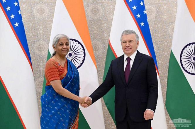Uzbek President Mirzoyev and India`s Finance Minister Nirmala Sitharaman. Photo: INN