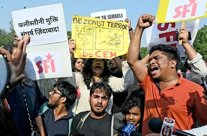 SFI protests to show solidarity with Palestinians. Photo: INN