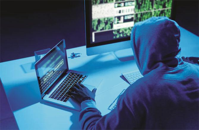 Helpline number 1930 has been proving to be a powerful weapon in Mumbai Police`s fight against cybercrime over the past 3 years.Picture: INN