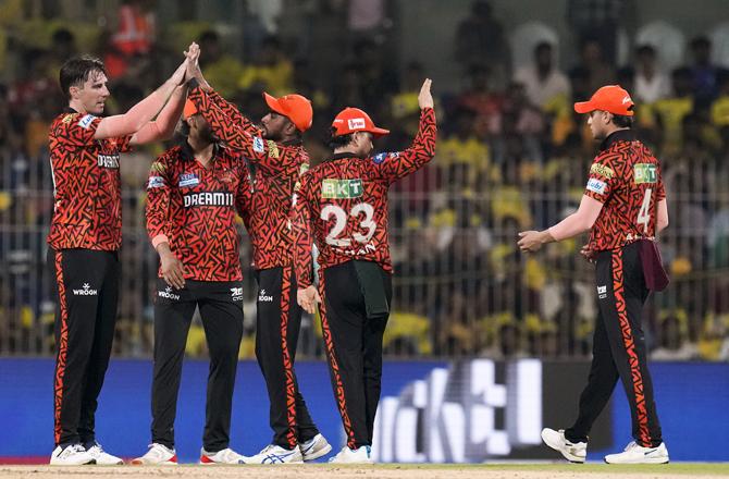 Sunrisers Hyderabad`s players. Phto:PTI