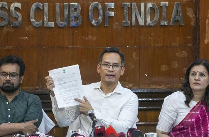CPI(M) MP John Bertas, Congress MP Gaurav Gogoi and Shiv Sena (UBT) MP Priyanka Chaturvedi during a press conference. Photo: PTI.
