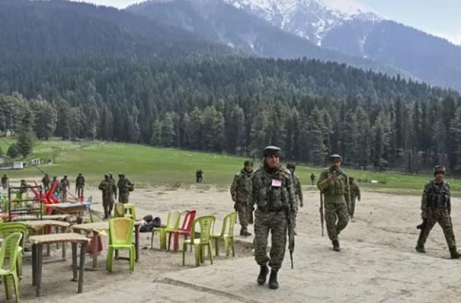 کشمیر ڈرا نہیں ، ہندوستان ڈرا  نہیں