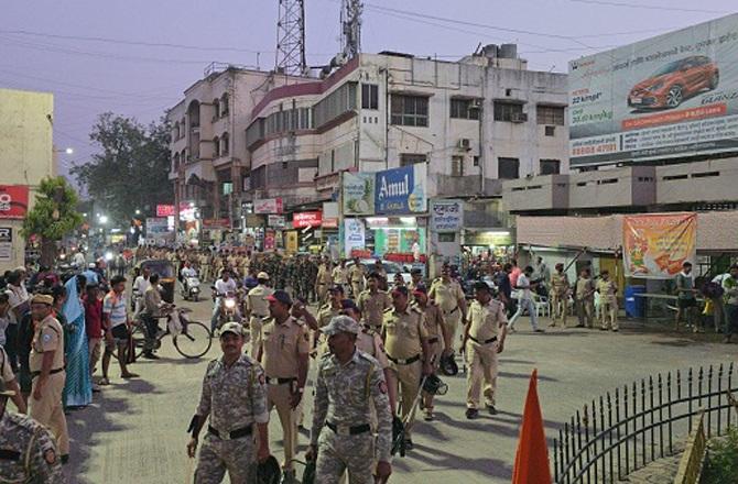 Police route march. Photo: INN