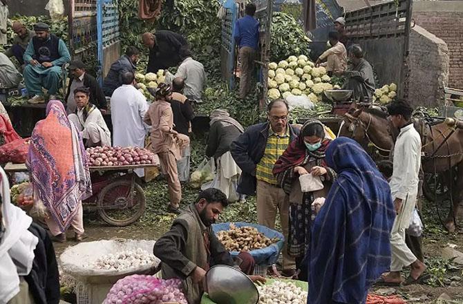 A view of a market in Pakistan. Photo: INN.