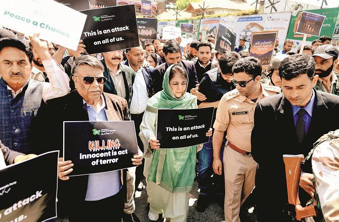 Kashmiris strongly condemn the terrorist attack in Pahalgam. Photo: INN.