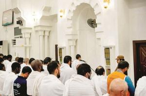 فتاوے: ایک وقت میں دو نمازیں، شوال کے چھ اور ایام بیض کے روزے، قرأت میں غلطی