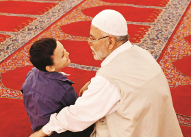 اولاد کی اصلاح  اوردُنیا و آخرت میں کامیابی کی دعا کرتے رہنا چاہئے