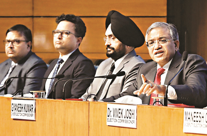 Apart from warning Rahul Gandhi, nothing came out of Election Commissioner Gyanesh Kumar`s press conference. Photo: INN.