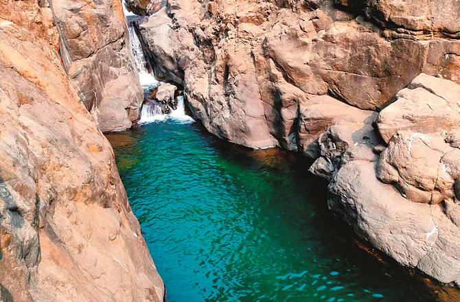 The waterfall and the pond formed by it. Photo: INN