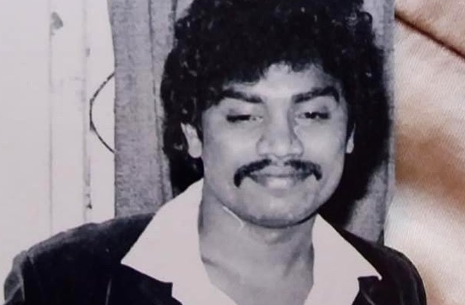 <p>جانی لیور کا اصل نام جان راؤ پرکاش راؤ جانو مالا ہے۔ ہندوستان لیور کمپنی میں کام کرنے کے بعد انہوں نے &rsquo;&rsquo;لیور&lsquo;&lsquo;کو اسٹیج کے نام پراستعمال کرنے کی شروعات کی۔</p>