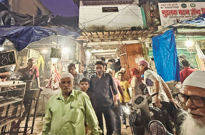 Worshippers exiting the Darus Salam Mosque