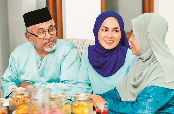 Parents are a great blessing to us, appreciate them. Photo: INN