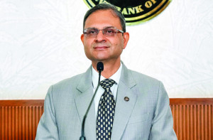 بینکوں کو کم سے کم بیلنس کا فیصلہ کرنے کی آزادی ہے :آر بی آئی گورنر