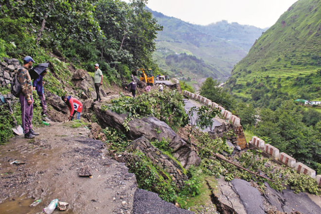 A picture of a damaged road. Photo: INN