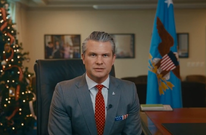 ”بہت سے امریکی نوجوان، فوج میں بھرتی کیلئے بہت موٹے یا انتہائی ناسمجھ ہیں“