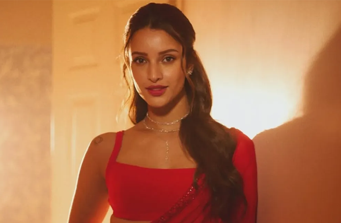 <p>ترپتی ڈمری:نوجوان اداکارہ &nbsp;نے باندرہ ویسٹ میں کارٹر روڈ پر۱۴؍ کروڑ روپے کا مکان خریدا۔</p>