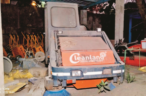 بھیونڈی: سڑکوں کی صفائی کرنے والی مشین دھول چاٹ رہی ہے!