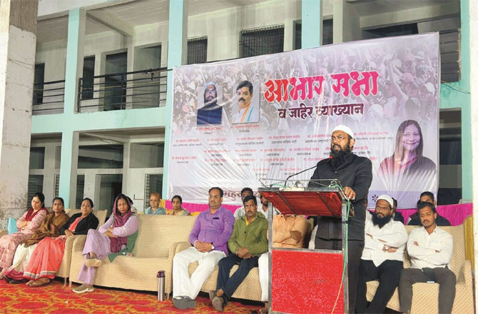 Renowned scholar Sheikh Subhan Ali addressing the gathering