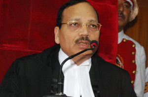 ریٹائرمنٹ سے قبل غیر معمولی عدالتی احکامات: چیف جسٹس نے تشویش ظاہر کی