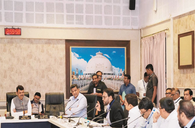 Review meeting during the Assembly session in Nagpur to discuss the Maloni Redevelopment Project