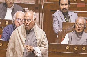 راجیہ سبھا میں کانگریس نے دُکھتی رگ پر ہاتھ رکھا، بی جے پی تلملا اُٹھی