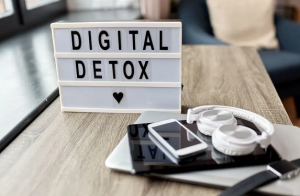 سالِ رفتہ ۲۰۲۵ء: ذہنی صحت اور تندرستی کے نمایاں رجحانات