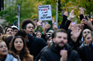 برلن، جرمنی: فلسطینیوں سے یکجہتی کیلئے ’’ٹارچ لائٹ مارچ‘‘