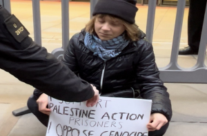 لندن: فلسطین ایکشن کے قیدیوں کی حمایت؛ گریٹا تھنبرگ حراست میں لی گئیں
