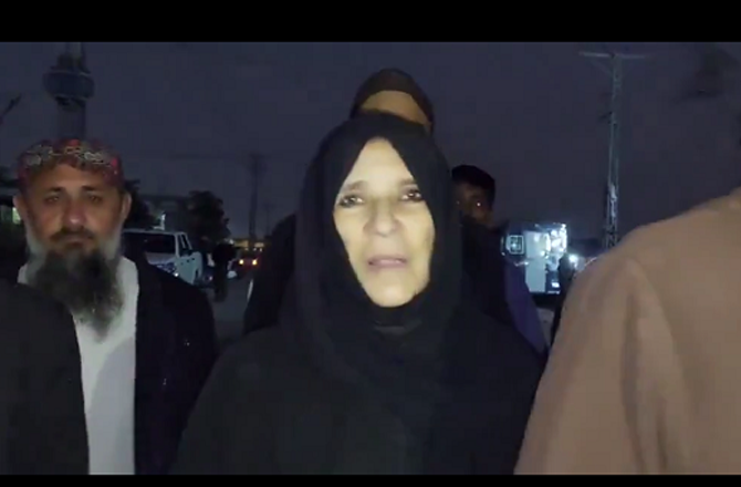 ’’وہ جسمانی طور پر تندرست ہیں لیکن ذہنی تشدد کا شکار ہیں‘‘: عمران خان کی بہن