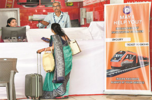 انڈیگو  مسافروں کیلئے خصوصی ٹرینوں کا انتظام